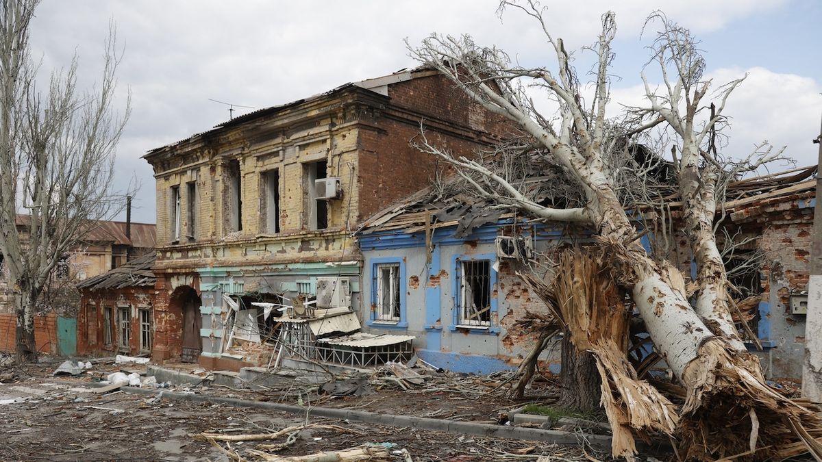 Apokalypsa v Mariupolu: Mladá žena zachraňovala rodiče z obklíčeného města